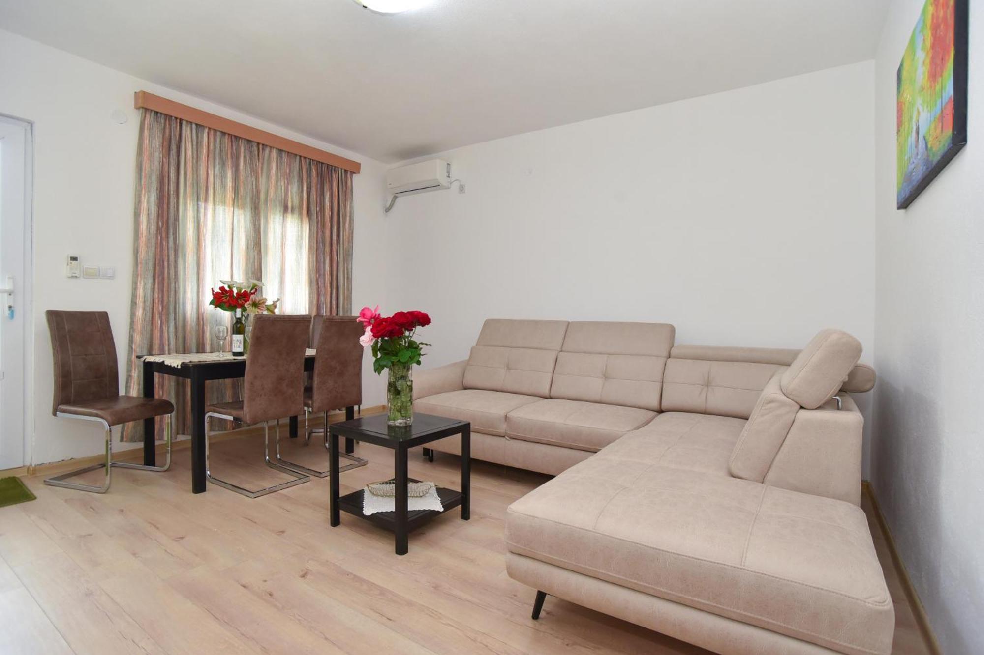 Apartmani Mihovic - Jaz Будва Екстериор снимка