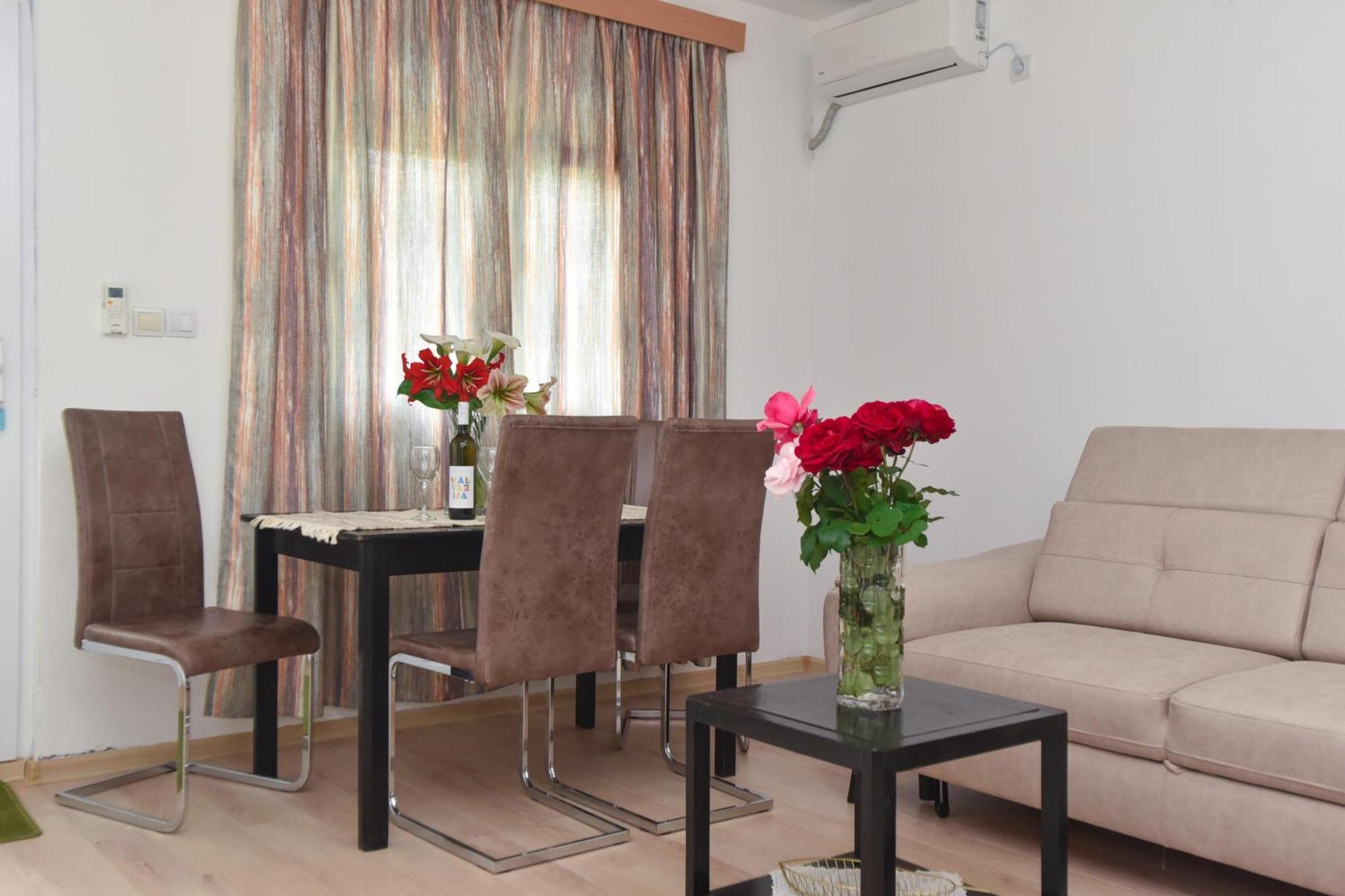 Apartmani Mihovic - Jaz Будва Екстериор снимка